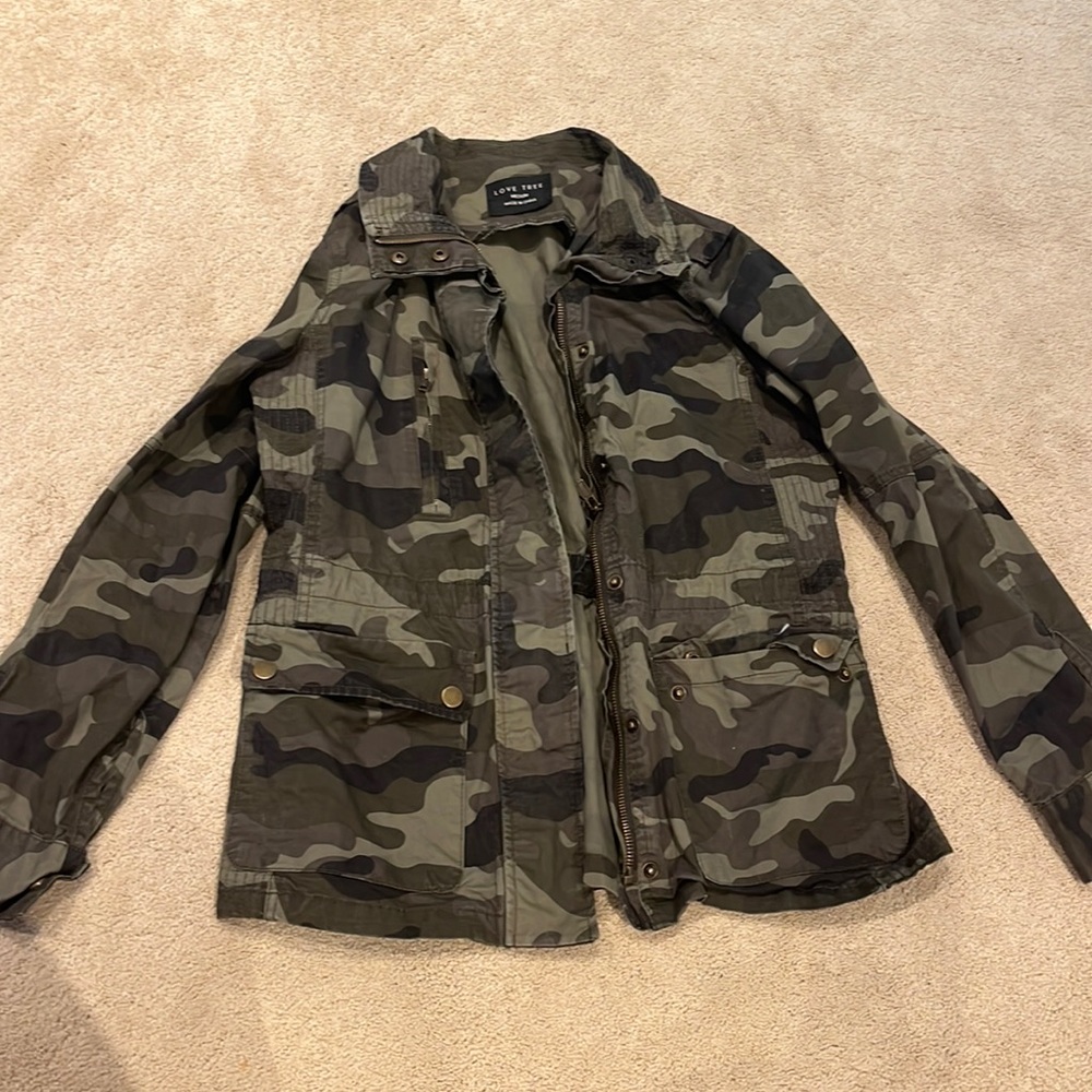 Women’s camouflage jacket